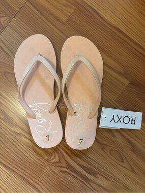 Roxy Women's Blush Pink Glitter Strap Flip Flops